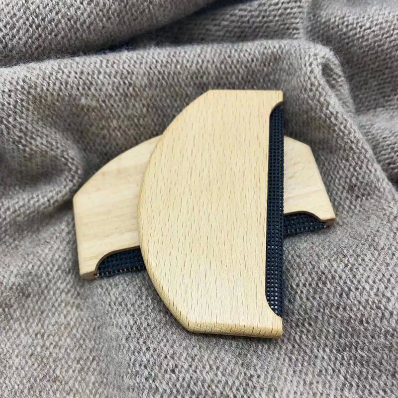Custom Logo Eco Friendly Wooden Cashmere Comb Portable Cashmere Sweater Garment Care