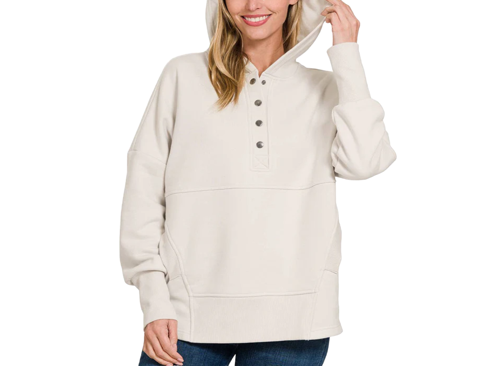 Adjustable-hooded-Jumper-designed-for-all-day-comfort