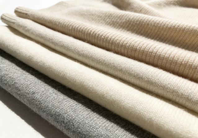 Cashmere knitwear in different weights suitable for all seasons 